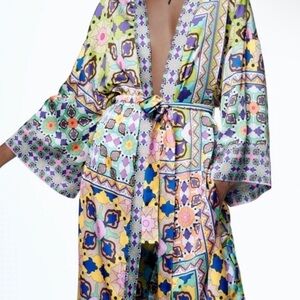 NWT ZARA Vibrant Multicolor Satin Printed Long Belted Kimono XS